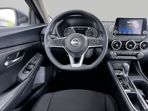 Certified 2025 Nissan Sentra SV FWD image 6