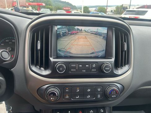 Used 2017 Chevrolet Colorado Z71 AWD/4WD image 22