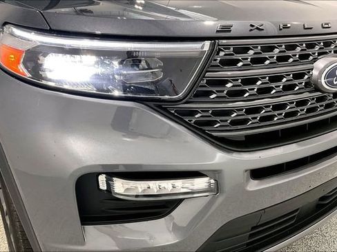 Used 2022 Ford Explorer XLT w/ XLT Sport Appearance Package image 33