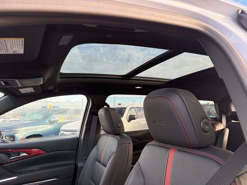 New 2026 Chevrolet Traverse RS image 16