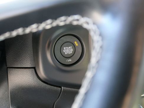 Used 2021 Jeep Wrangler Unlimited Rubicon AWD/4WD image 16