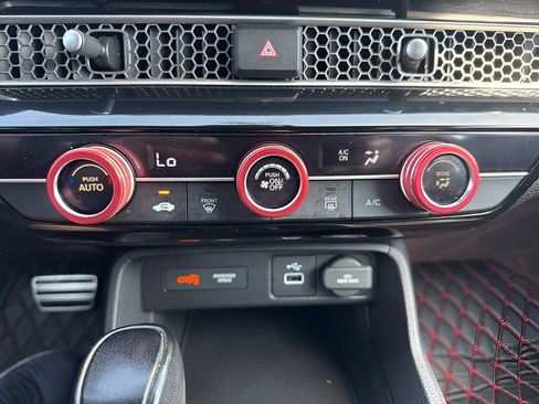 Used 2022 Honda Civic Sport image 17