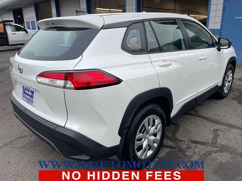 Used 2023 Toyota Corolla Cross L AWD/4WD image 3