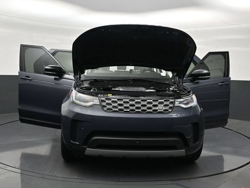 Used 2024 Land Rover Discovery S AWD/4WD image 35