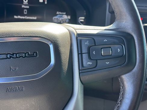 Used 2022 GMC Yukon Denali AWD/4WD image 15