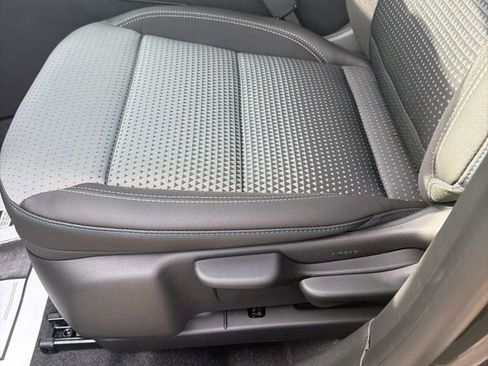 New 2026 Chevrolet Trax LT w/ LT Convenience Package image 32