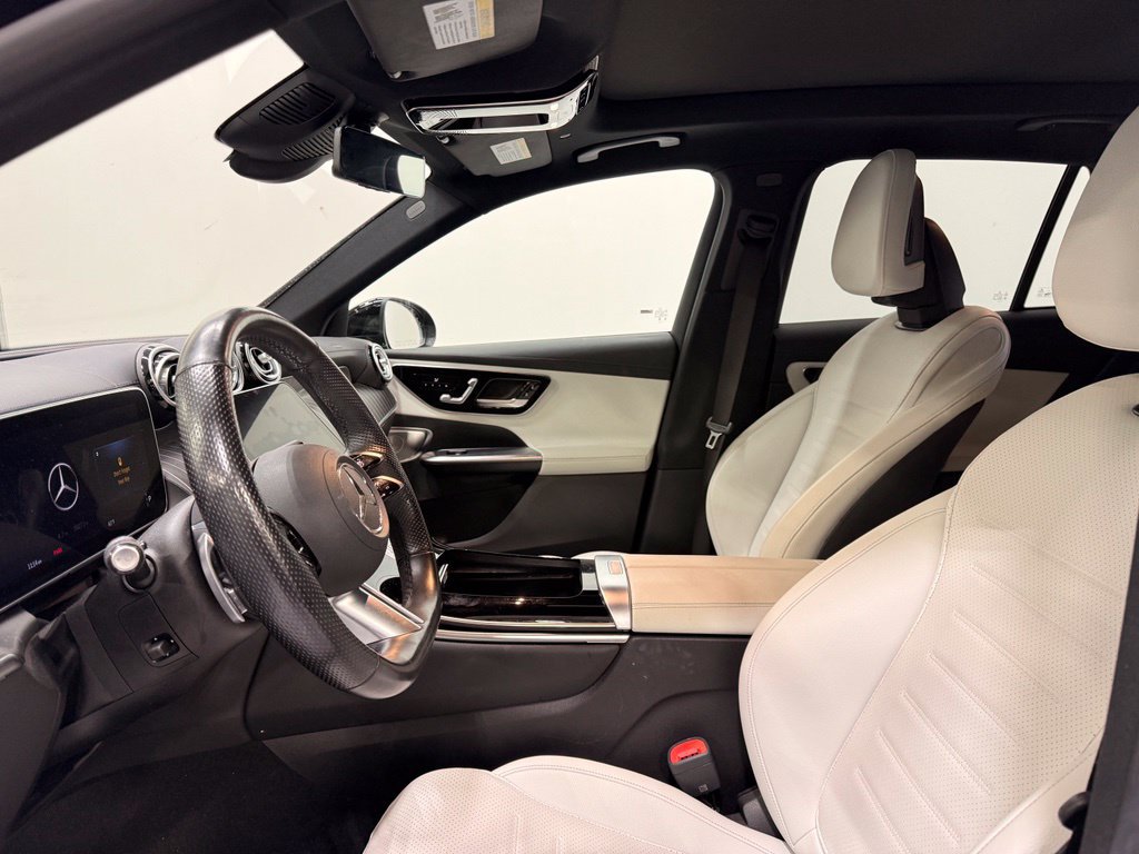 Used 2023 Mercedes-Benz GLC 300 4MATIC image 10
