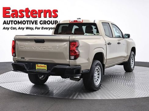 Used 2023 Chevrolet Colorado W/T RWD image 5