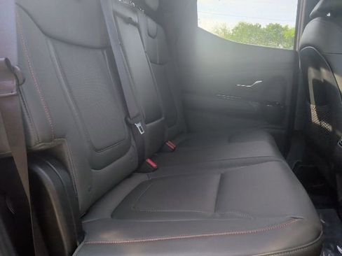 Used 2025 Hyundai Santa Cruz Limited image 16