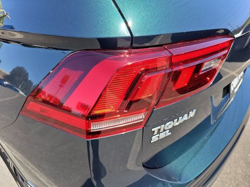 Used 2019 Volkswagen Tiguan SEL FWD image 37