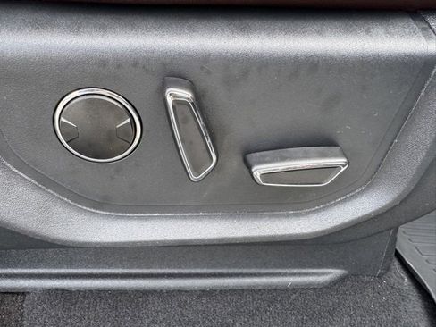 Used 2023 Ford Expedition Max Limited image 39