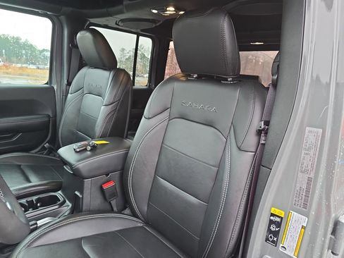 Used 2023 Jeep Wrangler Unlimited Sahara image 20