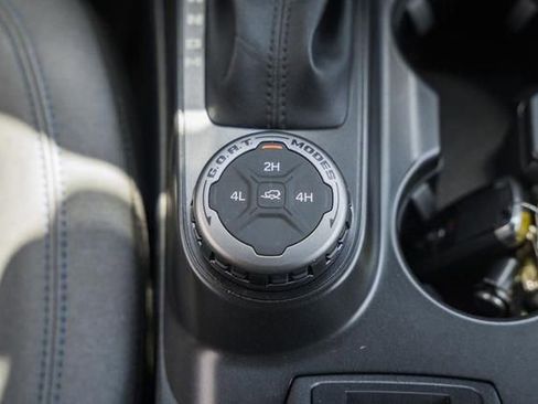 Used 2023 Ford Bronco Black Diamond image 28