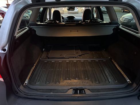 Used 2016 Volvo XC70 T5 Premier w/ Proximity Package image 15