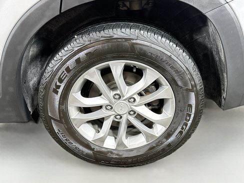 Used 2020 Hyundai Santa Fe SEL image 29