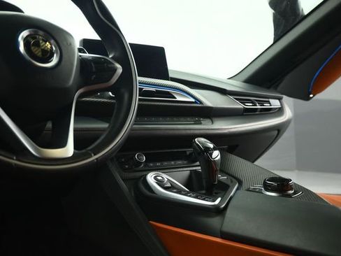 Used 2019 BMW i8 Coupe AWD/4WD image 45