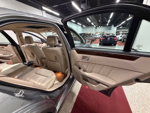 Used 2014 Mercedes-Benz E 350 4MATIC Sedan image 37