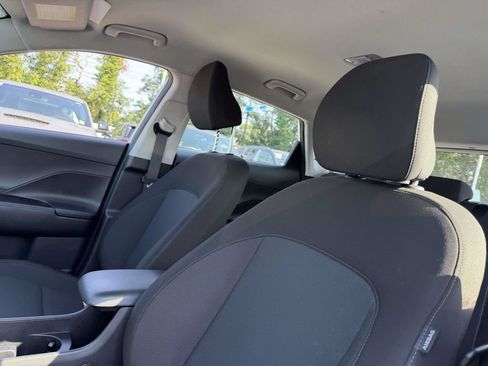 Used 2024 Hyundai Kona SE AWD/4WD image 16