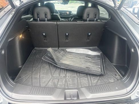 Used 2025 Buick Envista Sport Touring w/ Convenience II Package FWD image 21