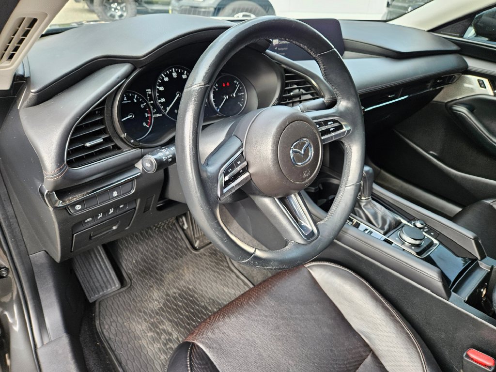 Used 2020 MAZDA MAZDA3 Sedan w/ Premium Package FWD image 18