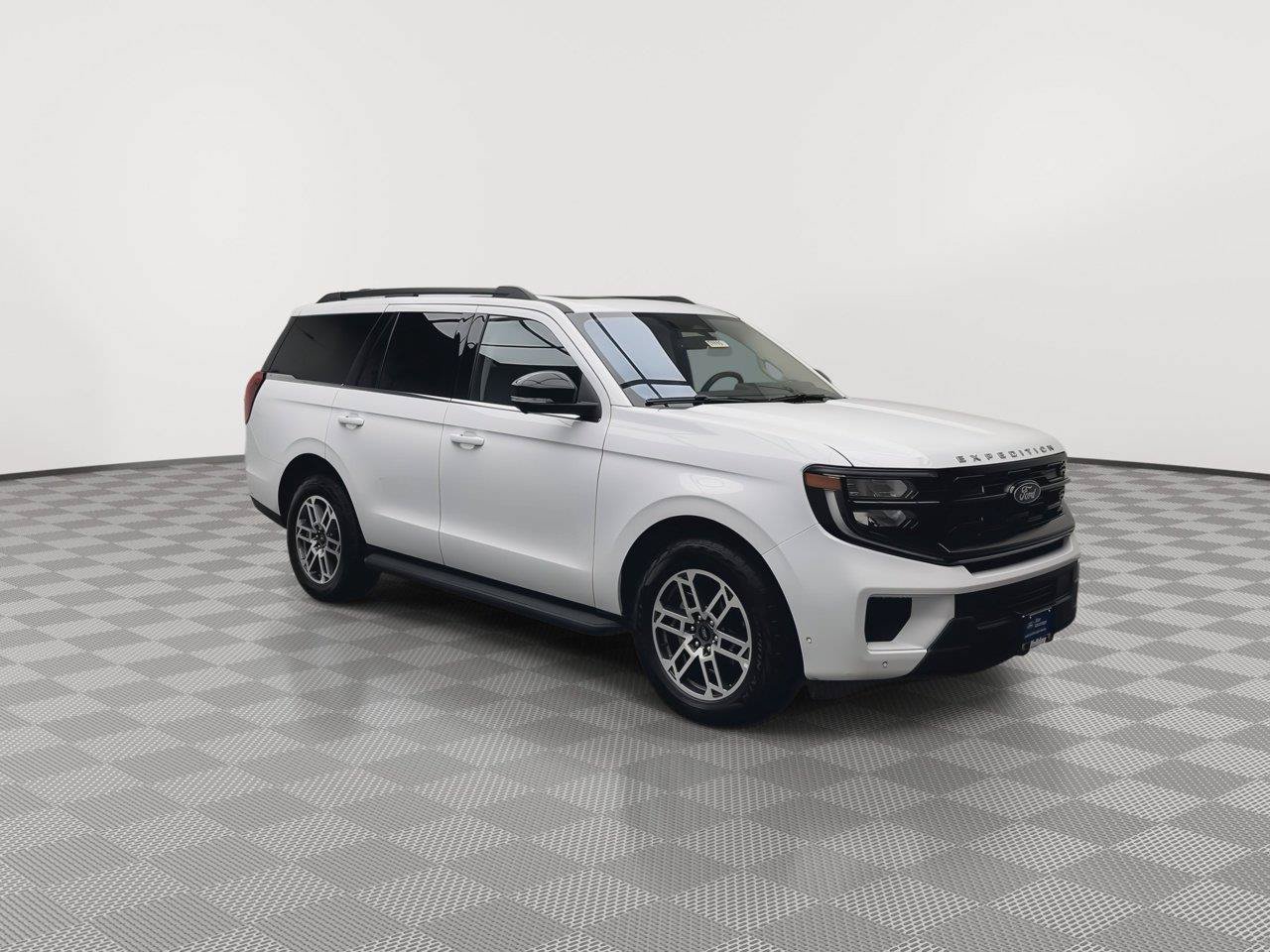 Certified 2025 Ford Expedition Active AWD/4WD image 39