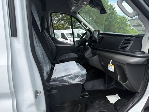 New 2026 Ford Transit 250 148 Medium Roof RWD image 28