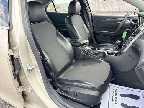 Used 2015 Chevrolet Malibu LT FWD image 23
