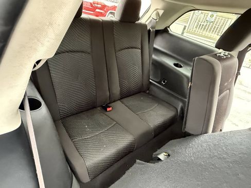 Used 2017 Dodge Journey SE w/ Flexible Seating Group image 18