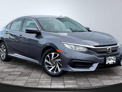 Used 2017 Honda Civic EX image 3