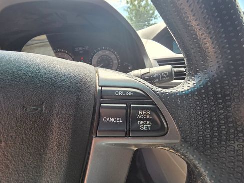 Used 2011 Honda Odyssey EX image 12