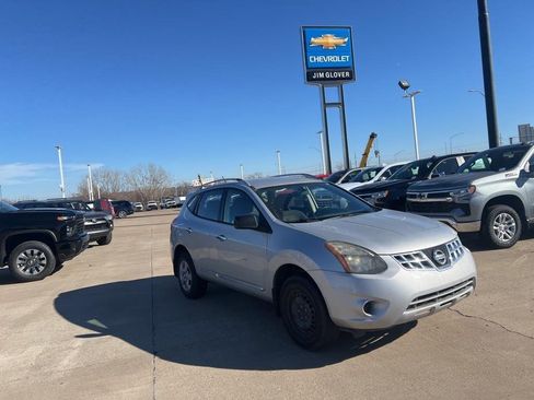 Used 2014 Nissan Rogue S w/ Convenience Package image 5