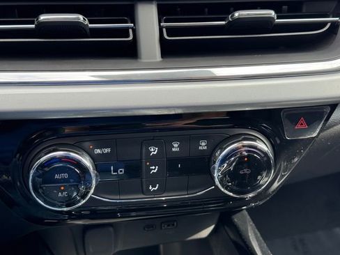 New 2026 Chevrolet Trax LT image 19