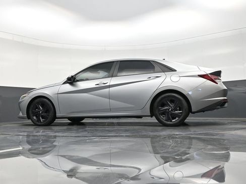 Used 2022 Hyundai Elantra SEL w/ Cargo Package image 22