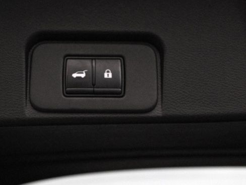 Certified 2023 Nissan Rogue Platinum w/ Platinum Premium Package image 21