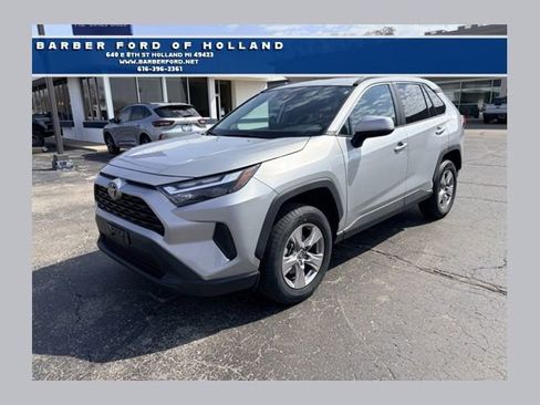 Used 2025 Toyota RAV4 XLE image 1