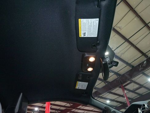 Used 2022 Ford Mustang Shelby GT500 w/ Technology Package image 39