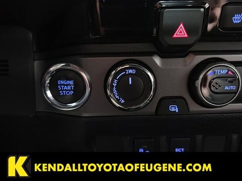 Used 2017 Toyota Tacoma TRD Sport image 20