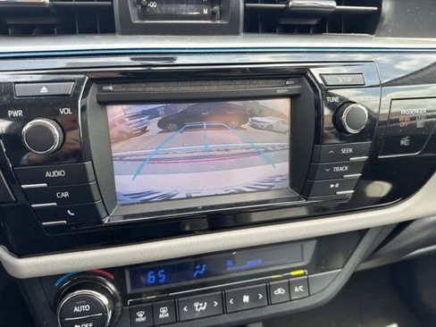 Used 2016 Toyota Corolla LE FWD image 7