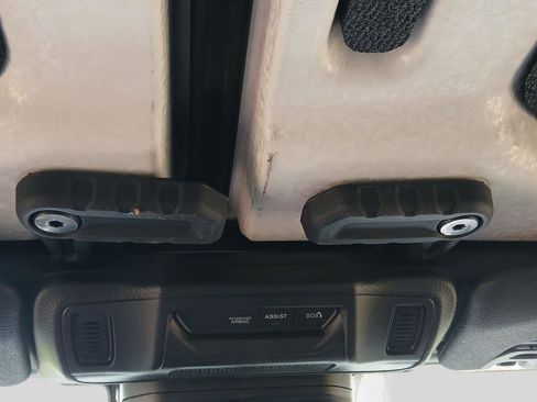 Used 2024 Jeep Wrangler Rubicon w/ Capability Package image 19