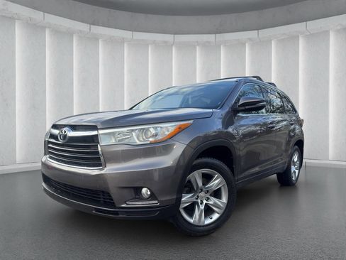 Used 2015 Toyota Highlander Limited image 1