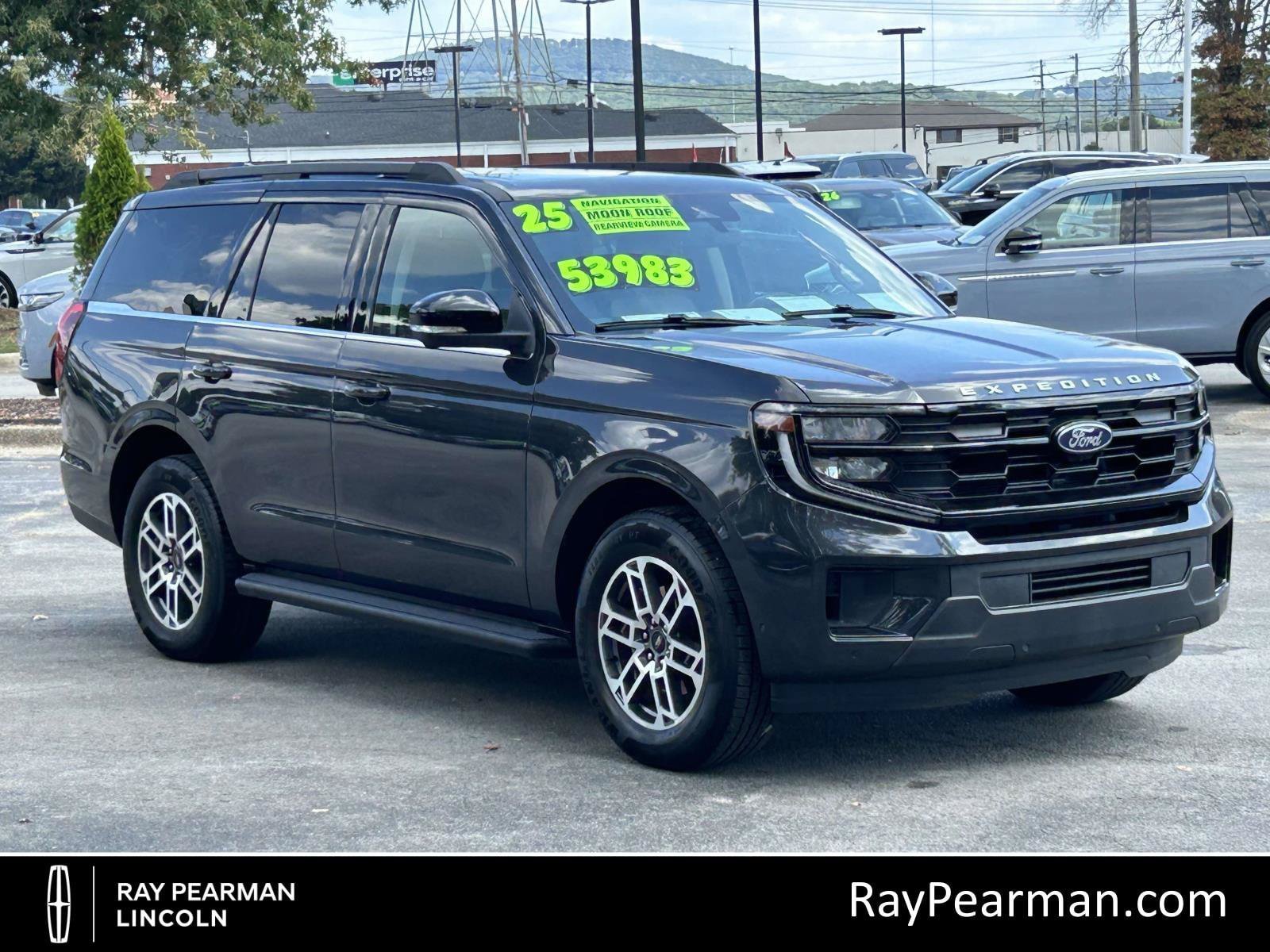 Used 2025 Ford Expedition Active RWD image 1