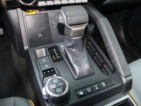 Used 2024 Toyota Tacoma 4x4 Double Cab Hybrid image 40