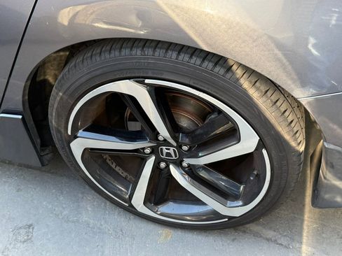 Used 2016 Honda Accord Sport image 9