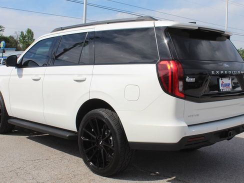 New 2026 Ford Expedition Active RWD image 6