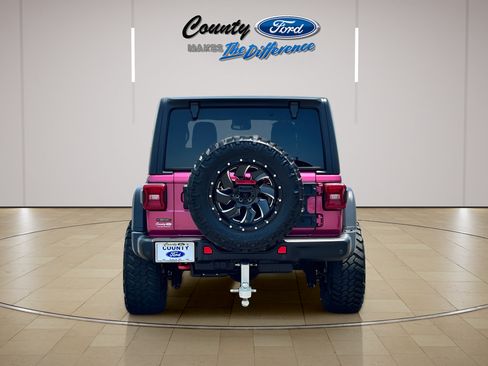 Used 2021 Jeep Wrangler Unlimited Rubicon w/ Dual Top Group AWD/4WD image 4