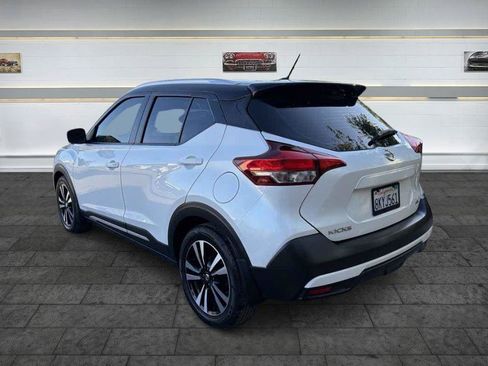 Used 2019 Nissan Kicks SR FWD image 5
