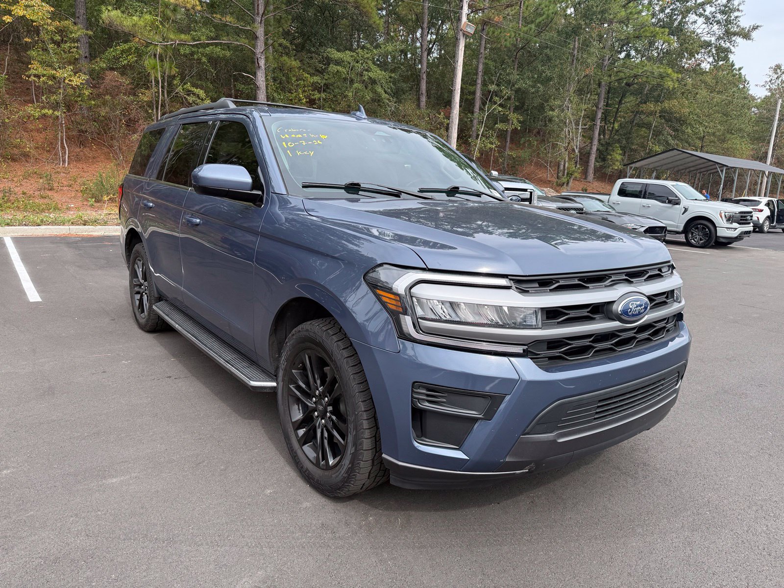 Used 2022 Ford Expedition XLT RWD image 1