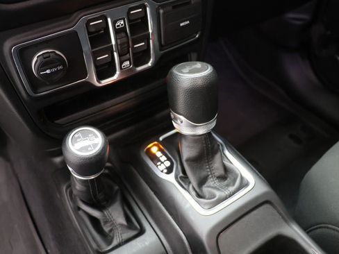 Used 2023 Jeep Wrangler Unlimited w/ Cold Weather Group AWD/4WD image 23