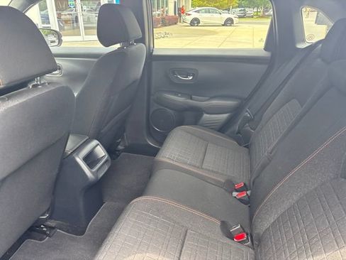 Used 2025 Honda HR-V Sport image 9