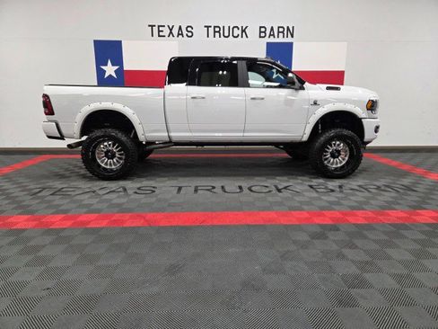 Used 2022 RAM 3500 Limited w/ Night Edition AWD/4WD image 14